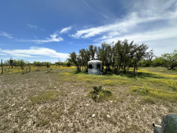 1821 Ranch Road 864 (52)